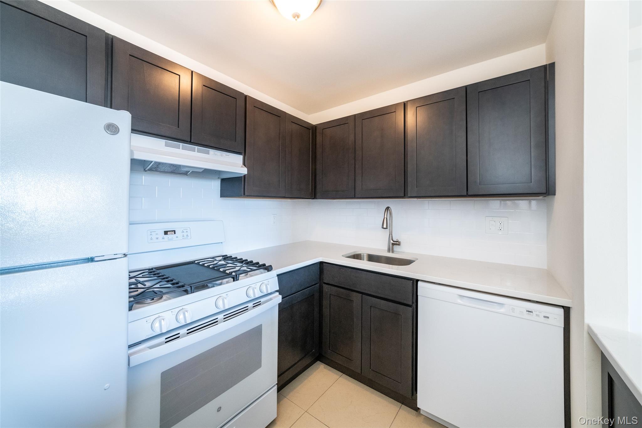 7 Lake Street, Unit 4-G photo 10