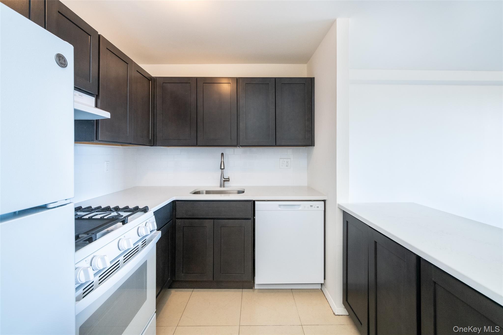 7 Lake Street, Unit 4-G photo 9