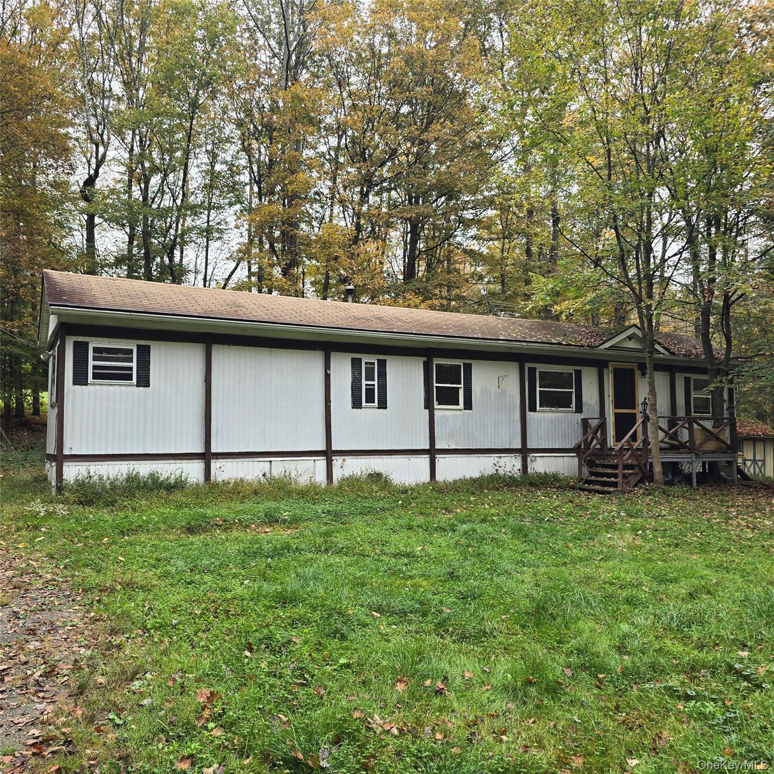 80 Swiss Hill Road N – For Sale
