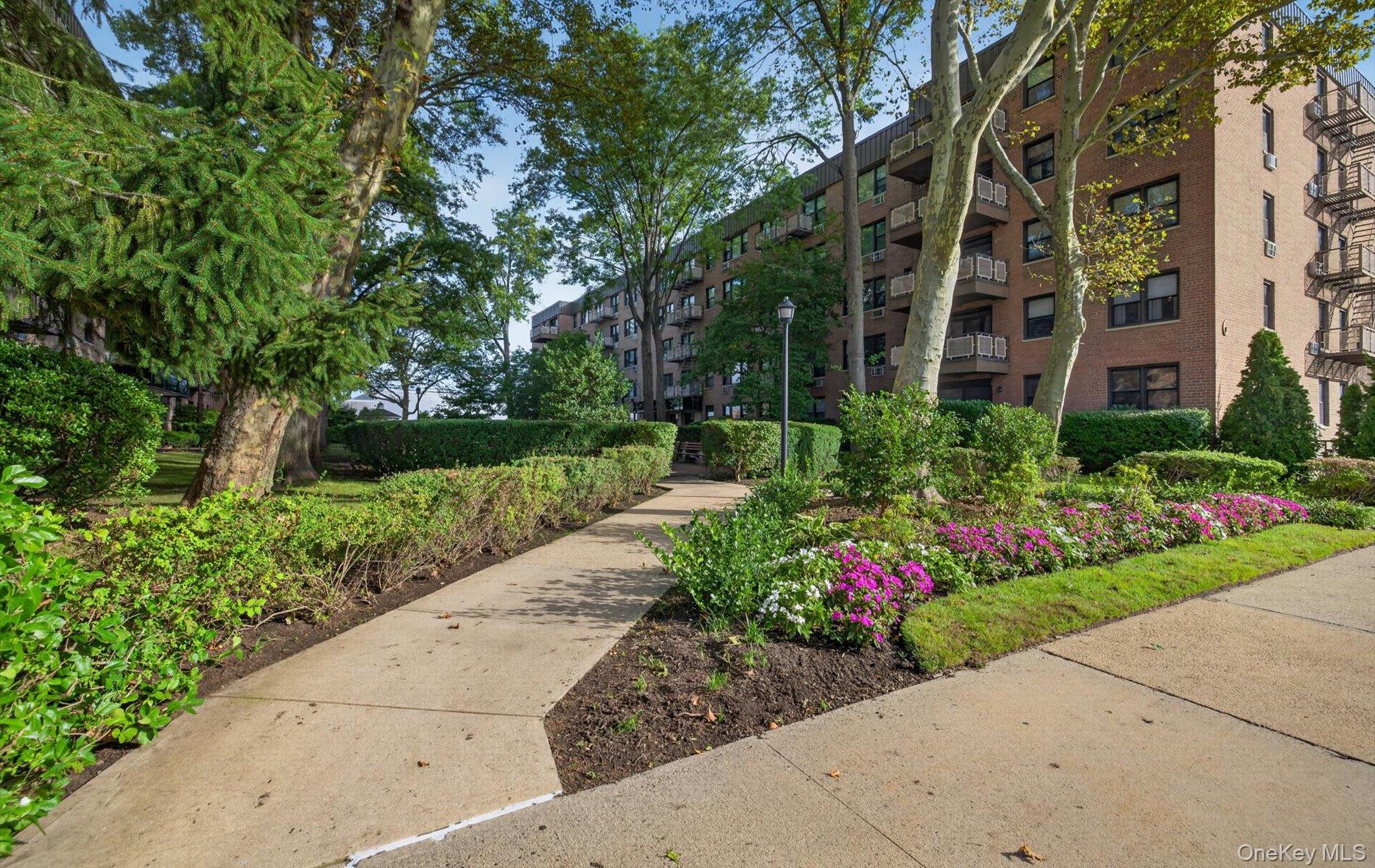 4 Birchwood Court, Unit 4G photo 2