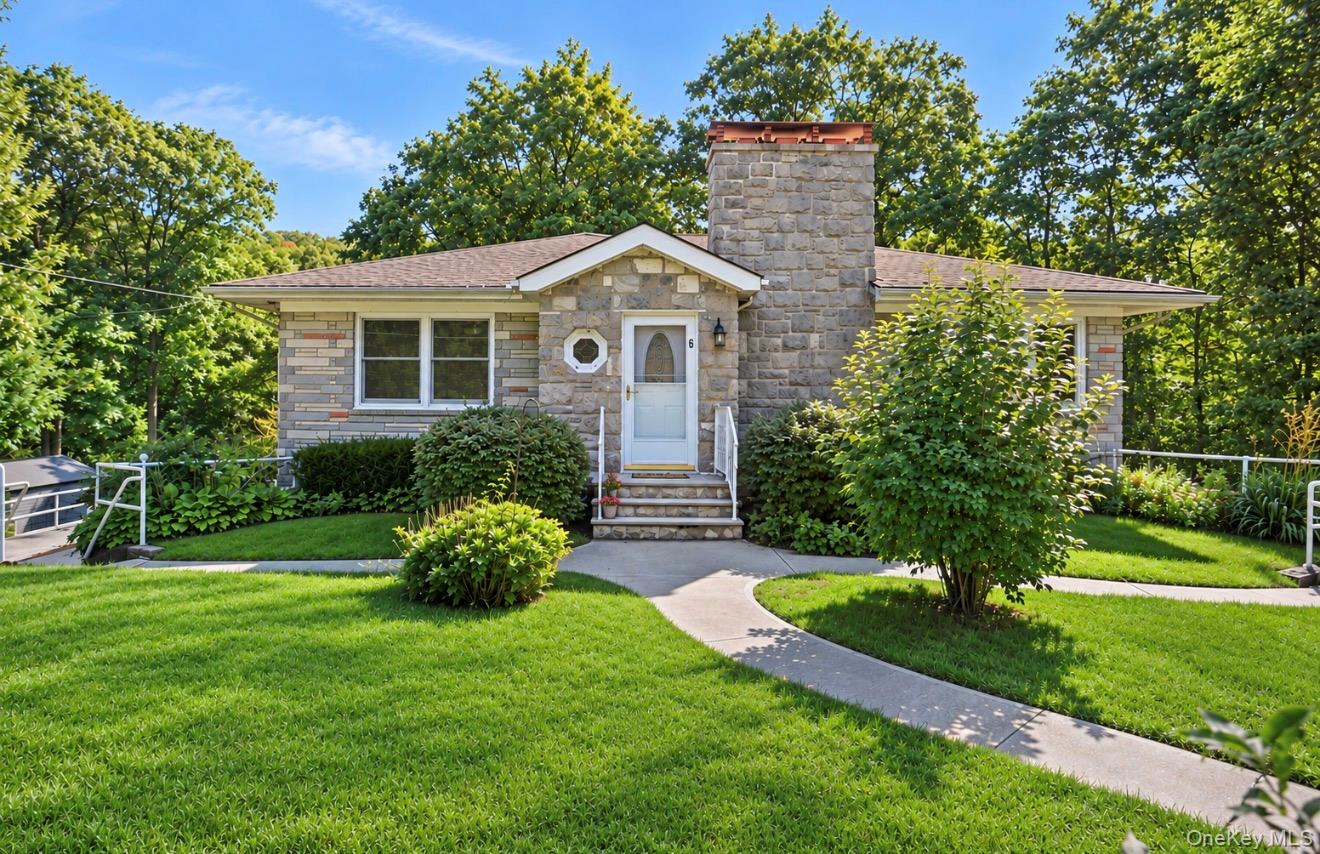6 Arbutus Street – For Sale