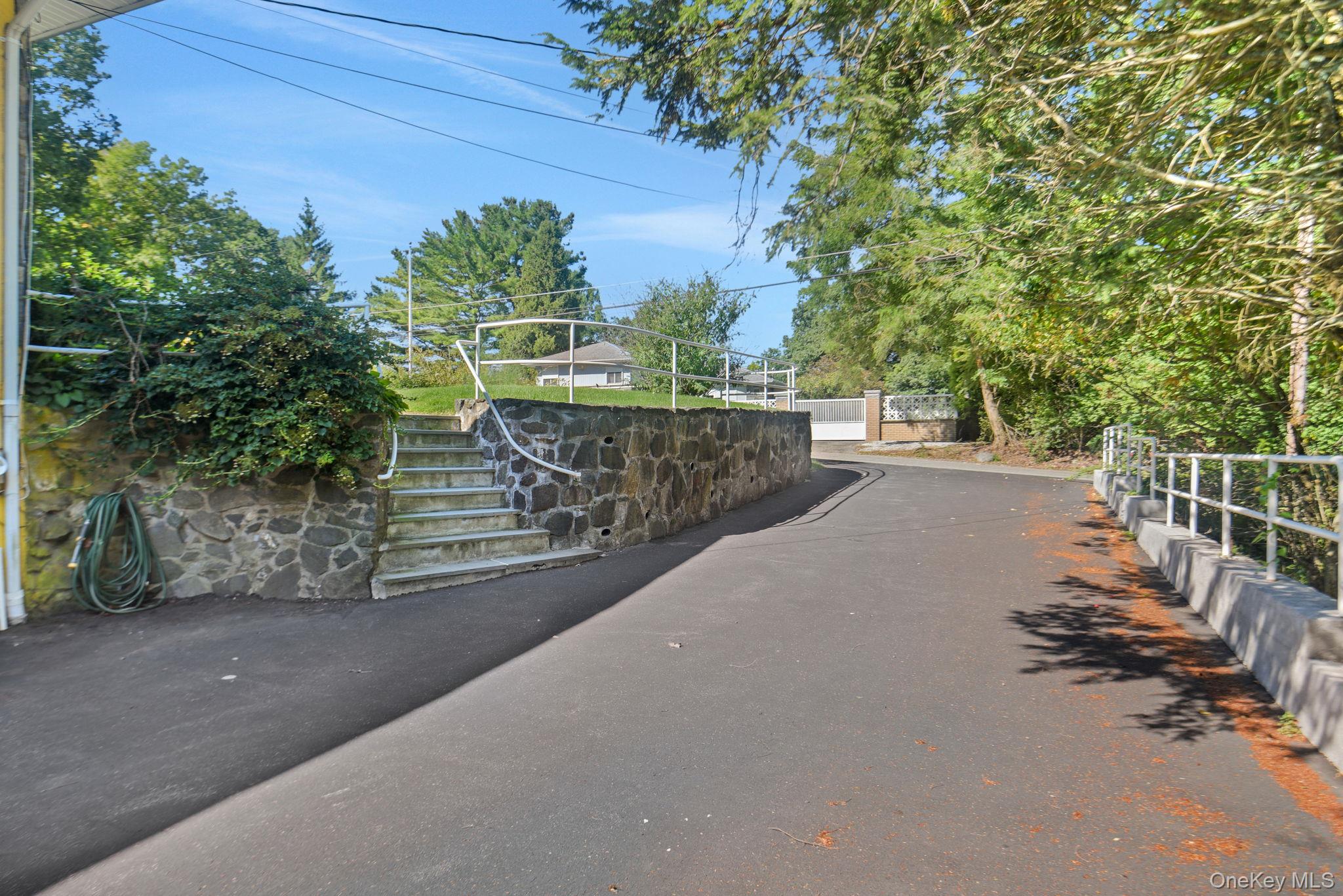 6 Arbutus Street – For Sale photo 25