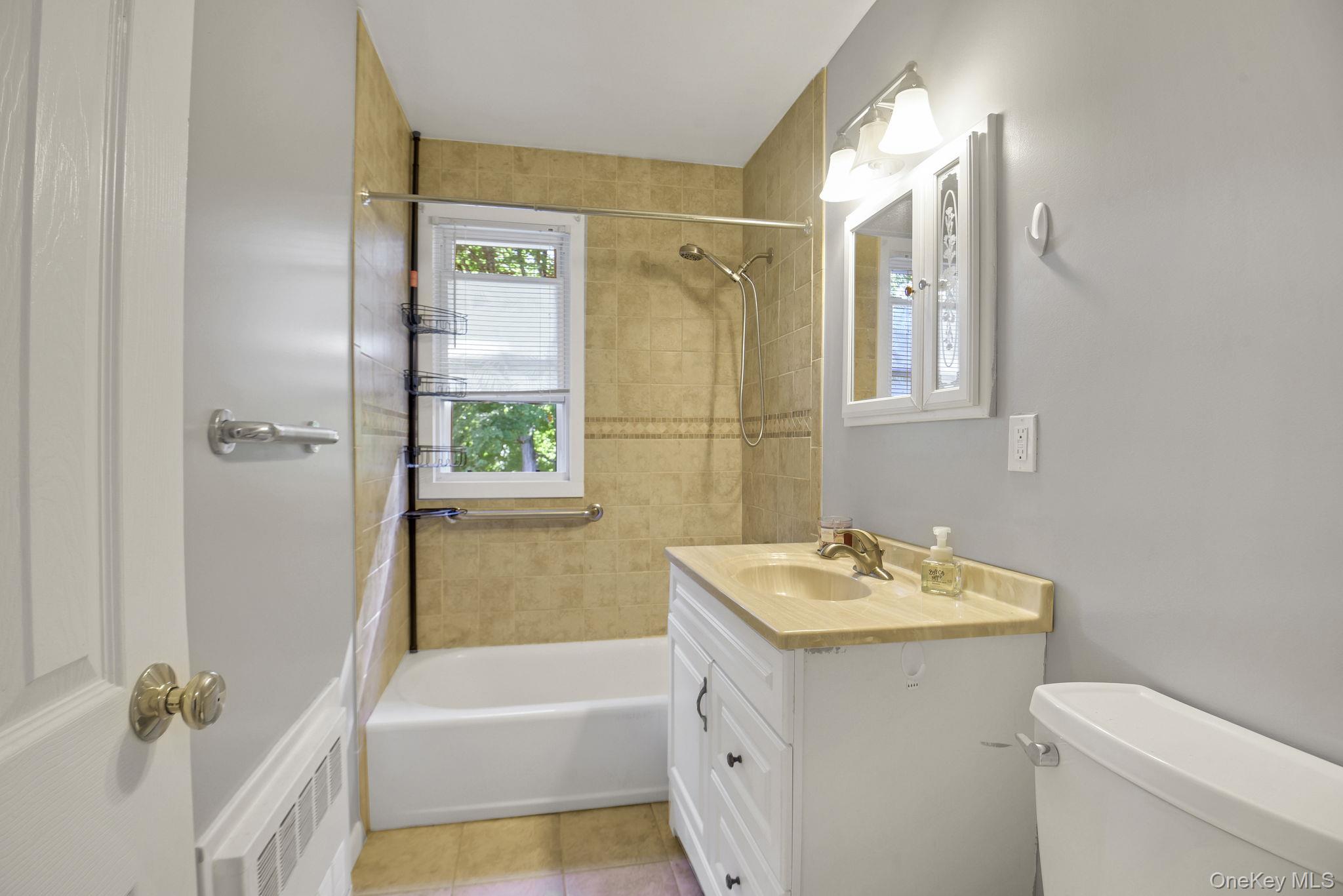6 Arbutus Street – For Sale photo 6