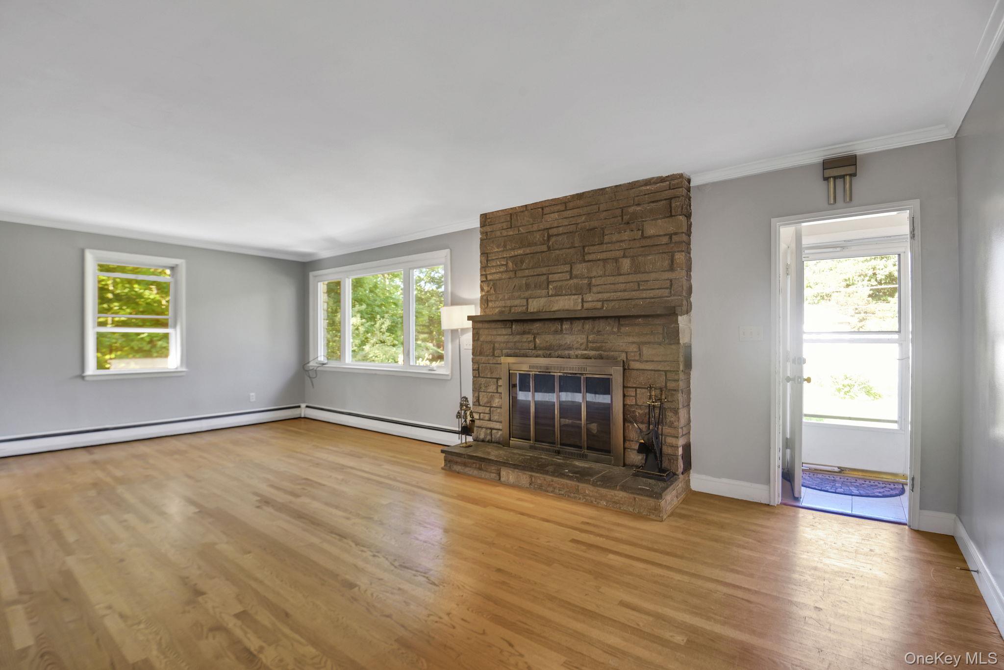 6 Arbutus Street – For Sale photo 3