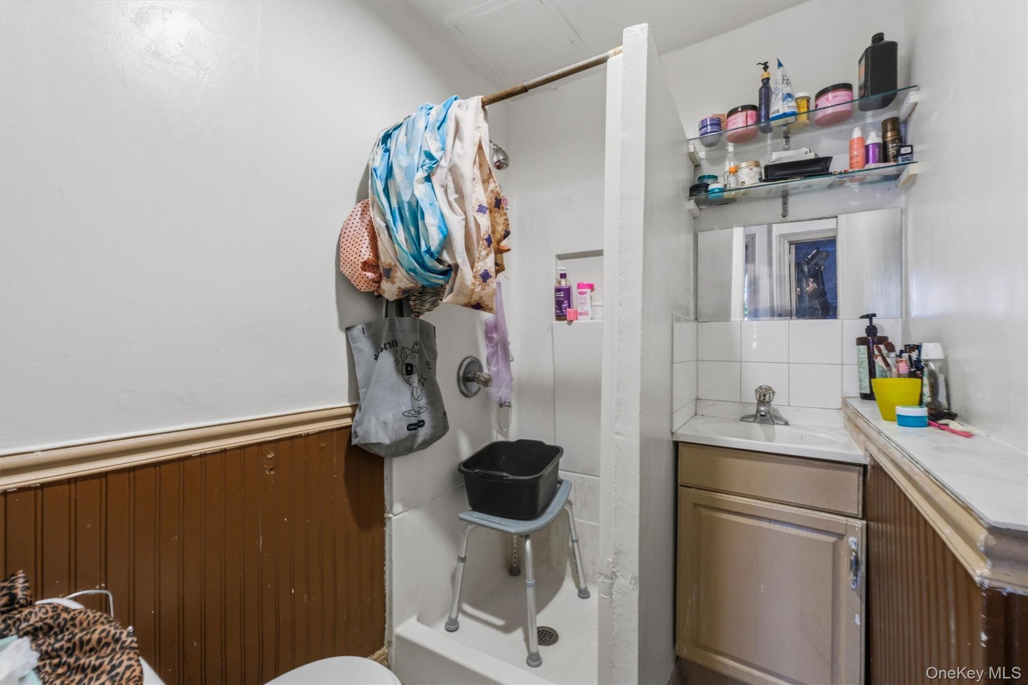 433 MAIN STREET – For Sale photo 7
