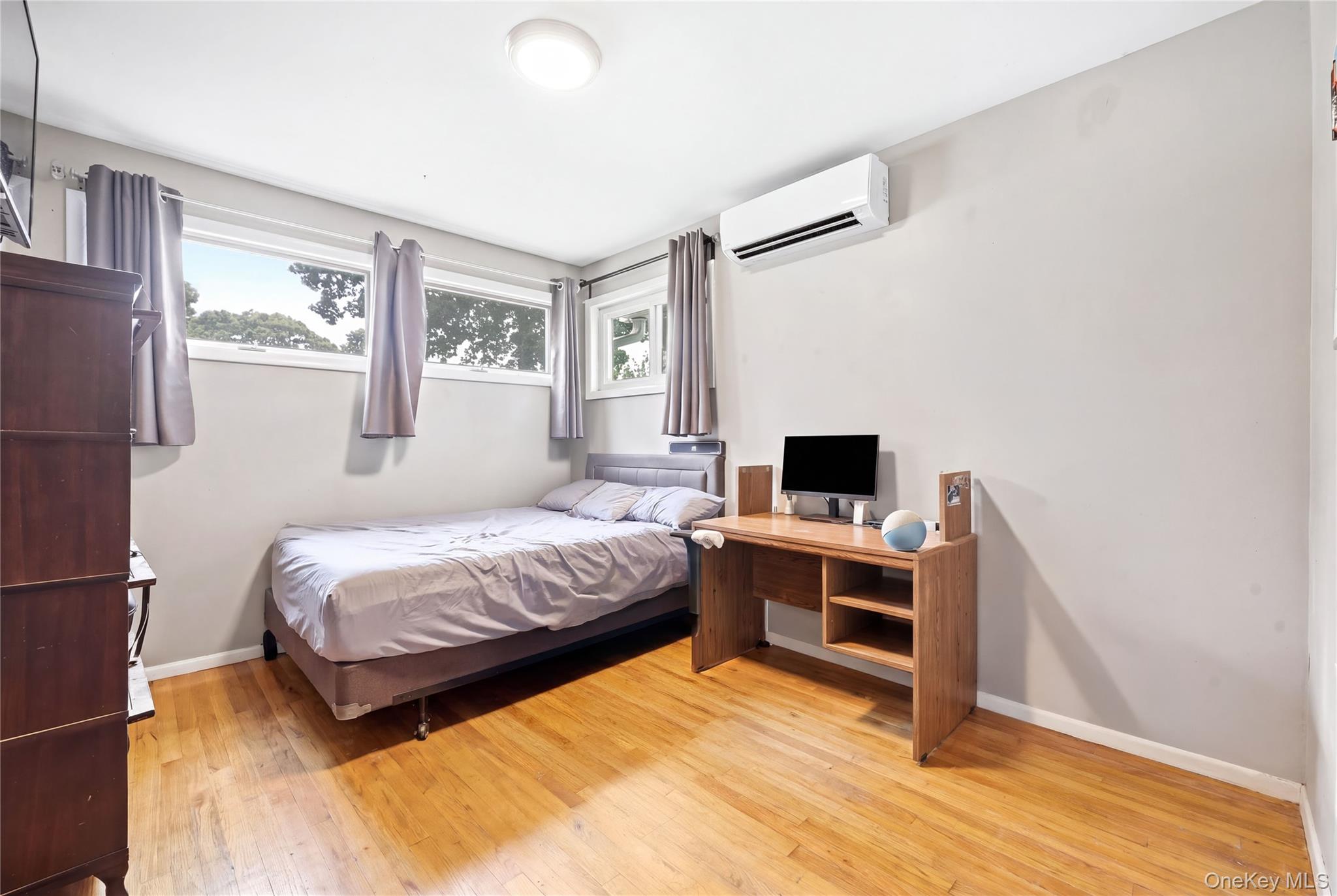 222 Jerusalem Avenue – For Sale photo 9
