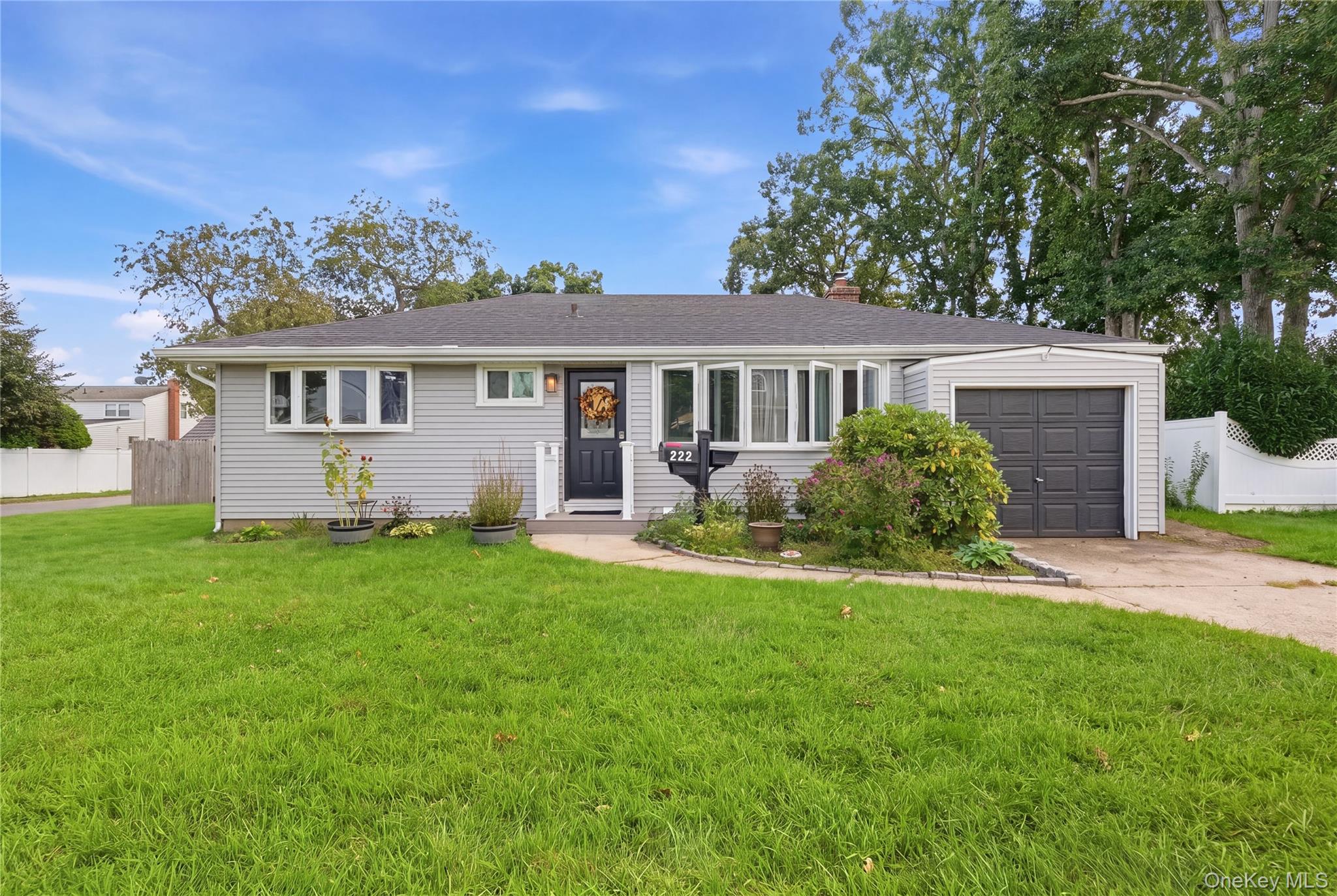 222 Jerusalem Avenue – For Sale