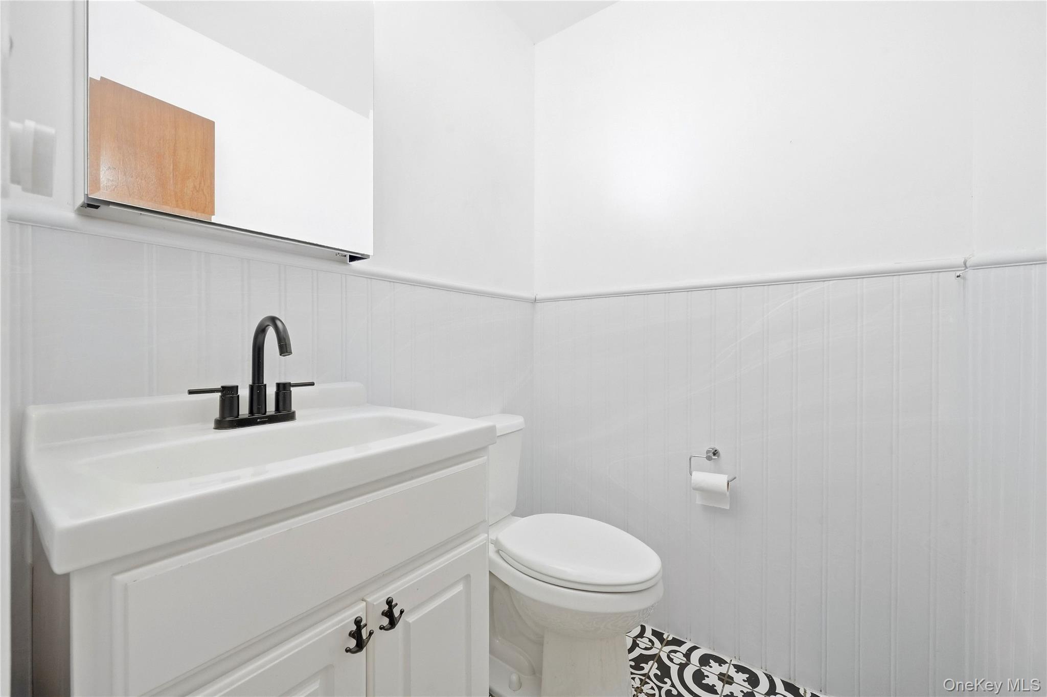222 Jerusalem Avenue – For Sale photo 7