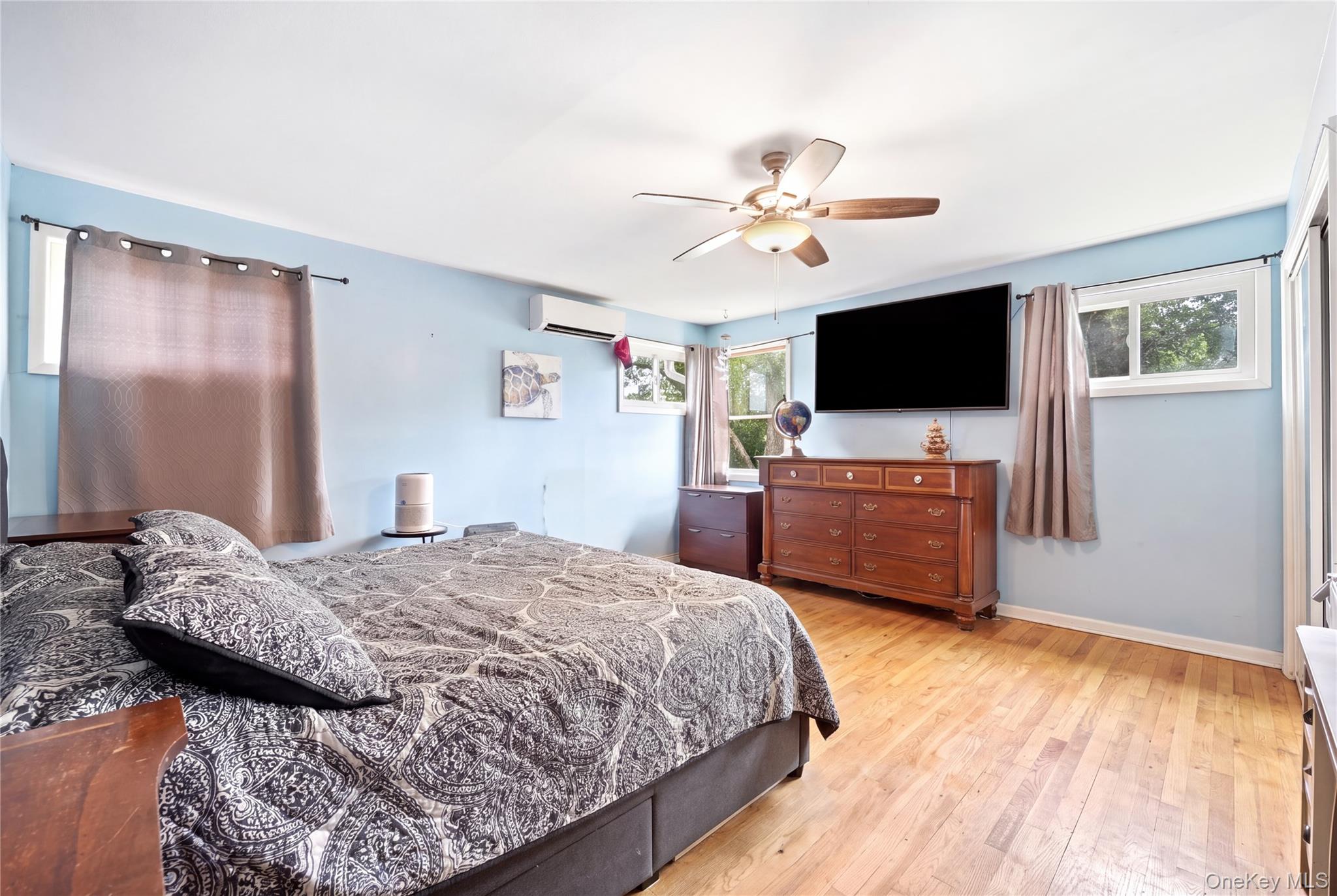 222 Jerusalem Avenue – For Sale photo 8