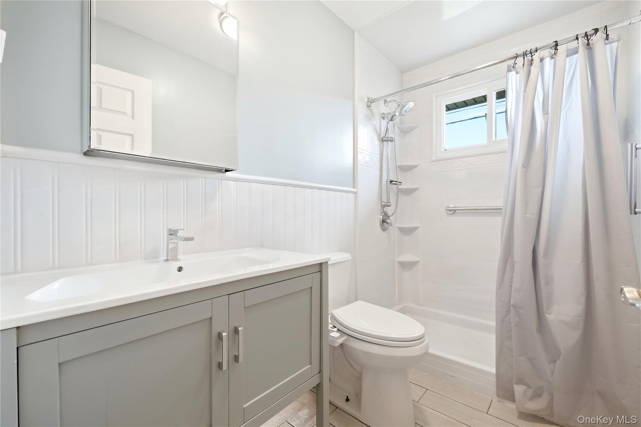 222 Jerusalem Avenue – For Sale photo 5