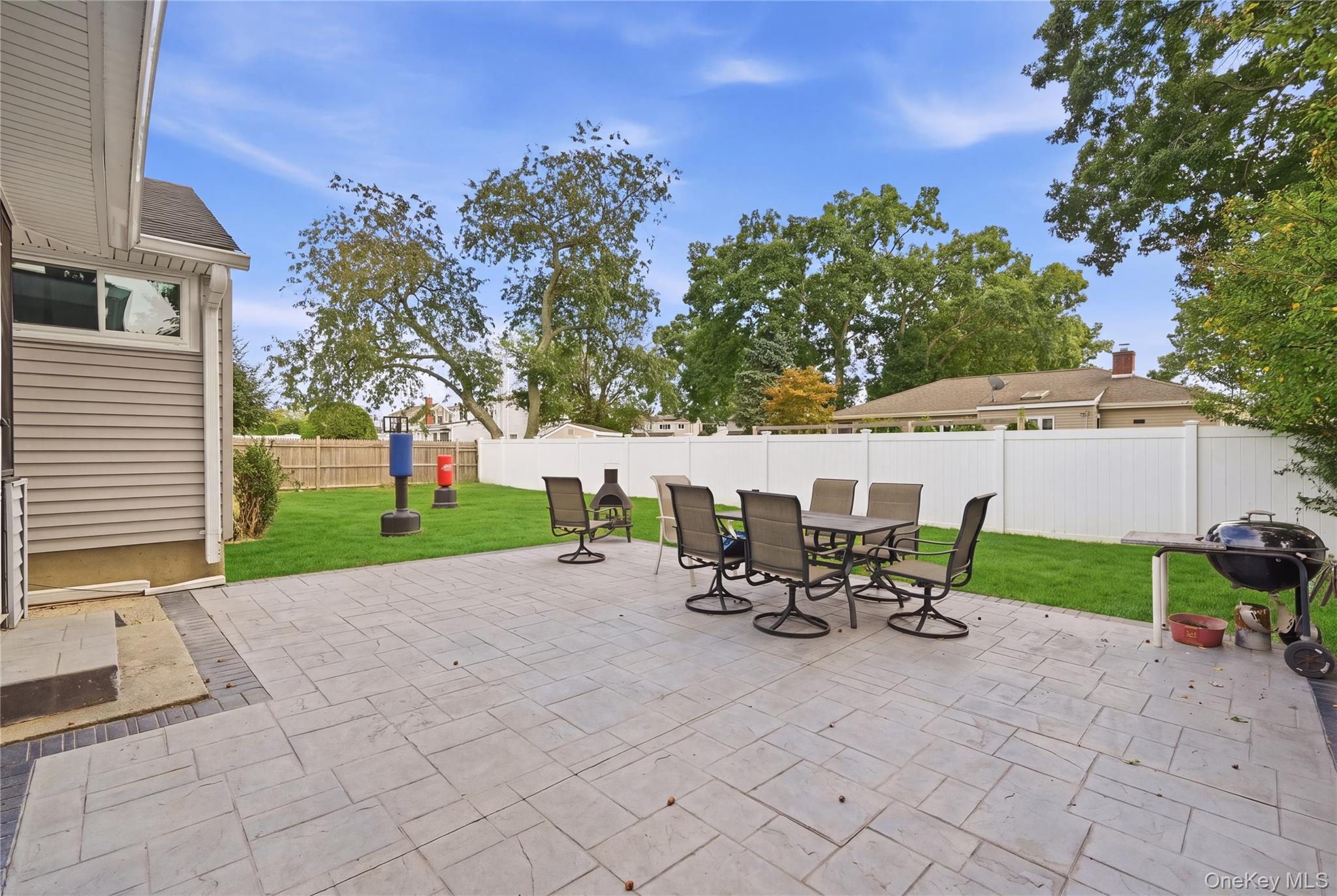 222 Jerusalem Avenue – For Sale photo 23
