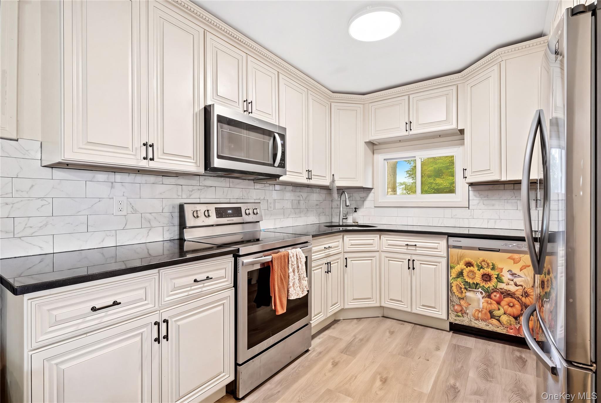 222 Jerusalem Avenue – For Sale photo 18