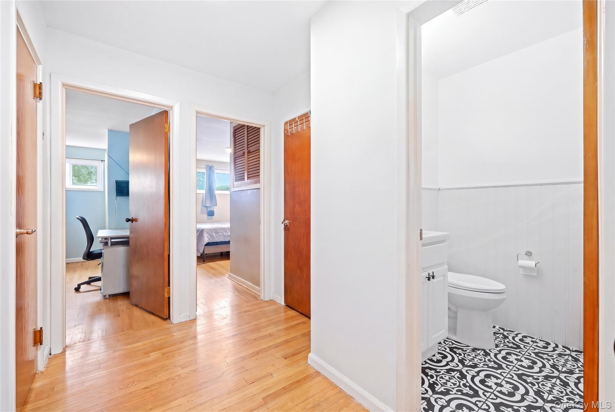 222 Jerusalem Avenue – For Sale photo 10