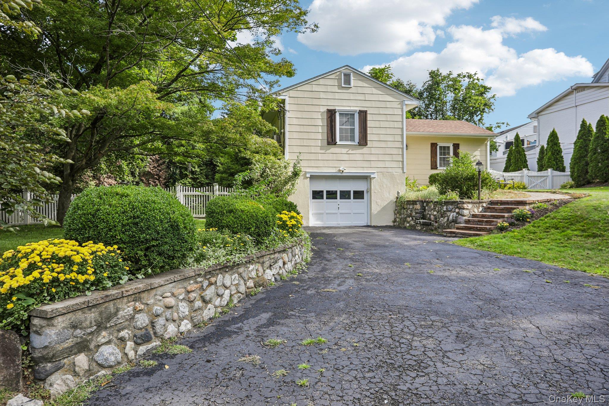 1 Brentwood Drive – For Sale photo 2