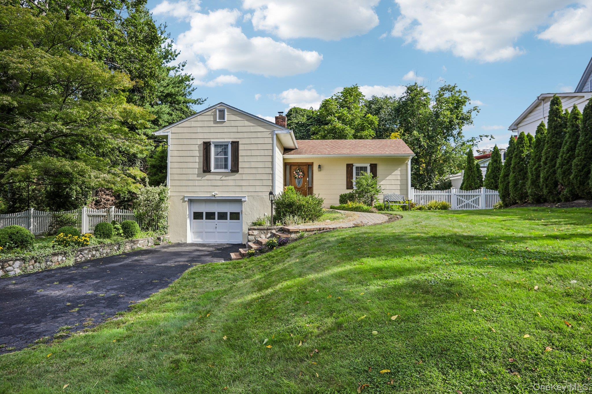 1 Brentwood Drive – For Sale