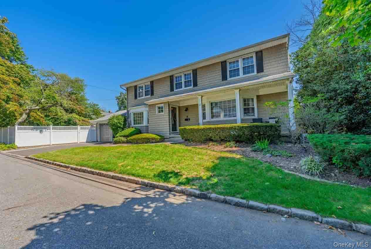 2 Ike Place – For Sale photo 2