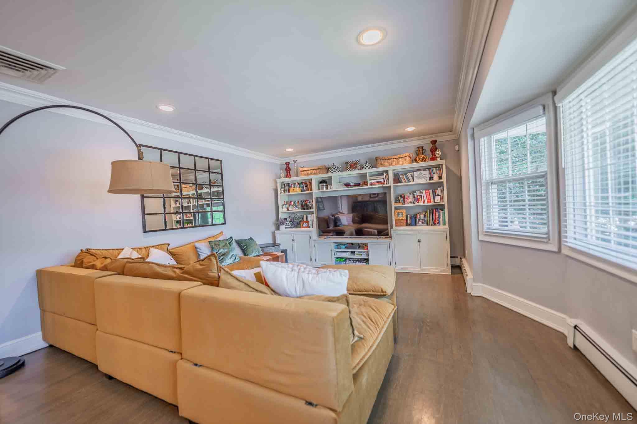 2 Ike Place – For Sale photo 24