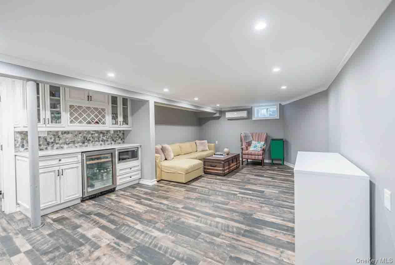 2 Ike Place – For Sale photo 5