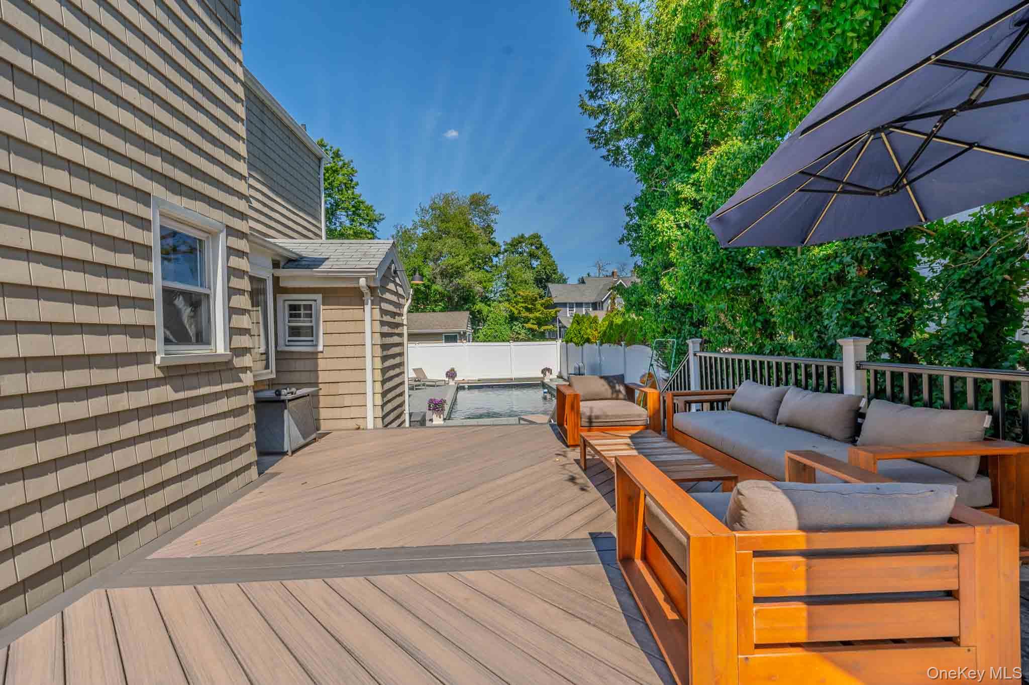 2 Ike Place – For Sale photo 18