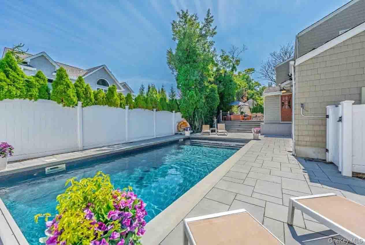 2 Ike Place – For Sale photo 4