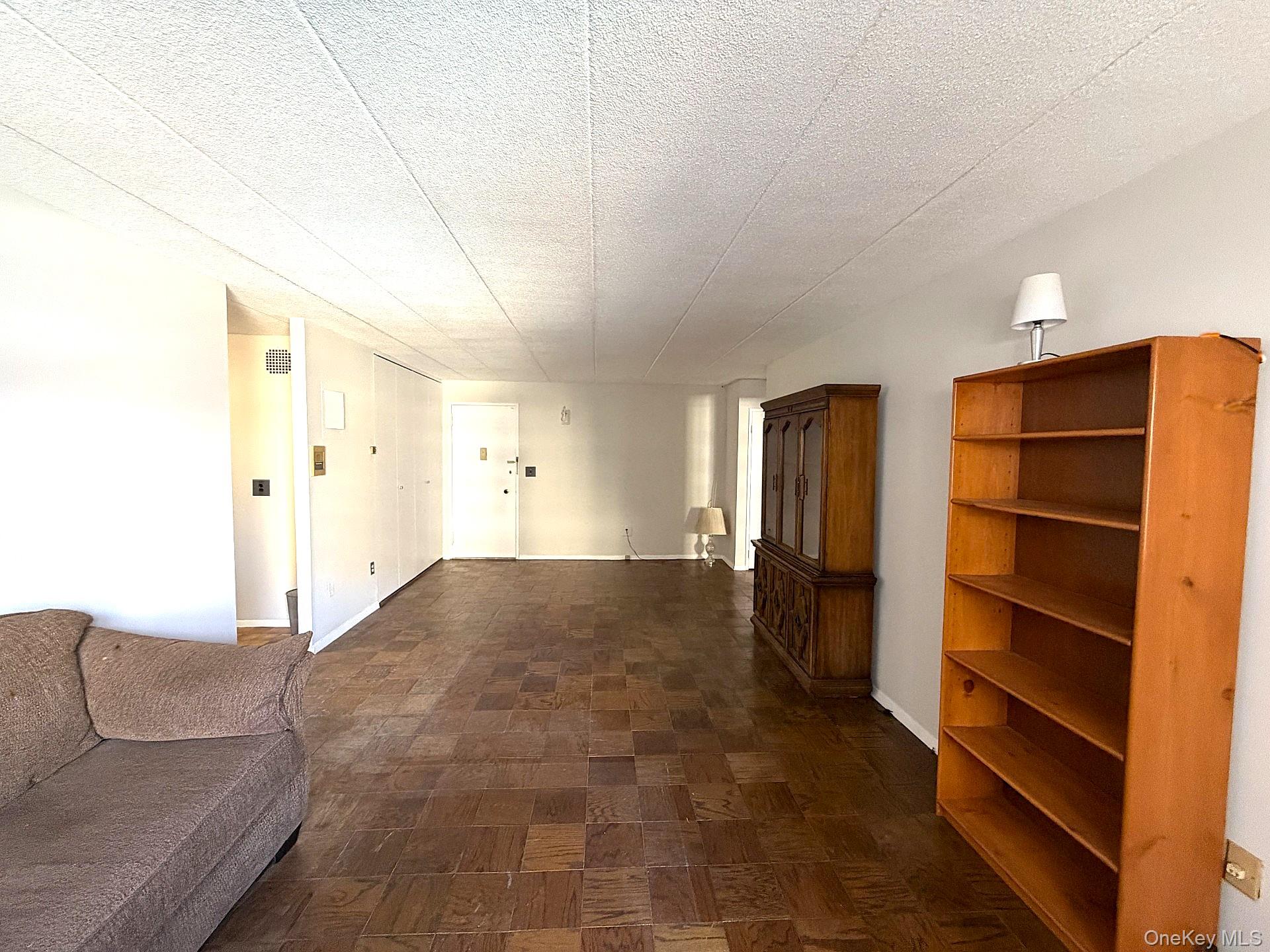 1085 Warburton Avenue, Unit 307 photo 10