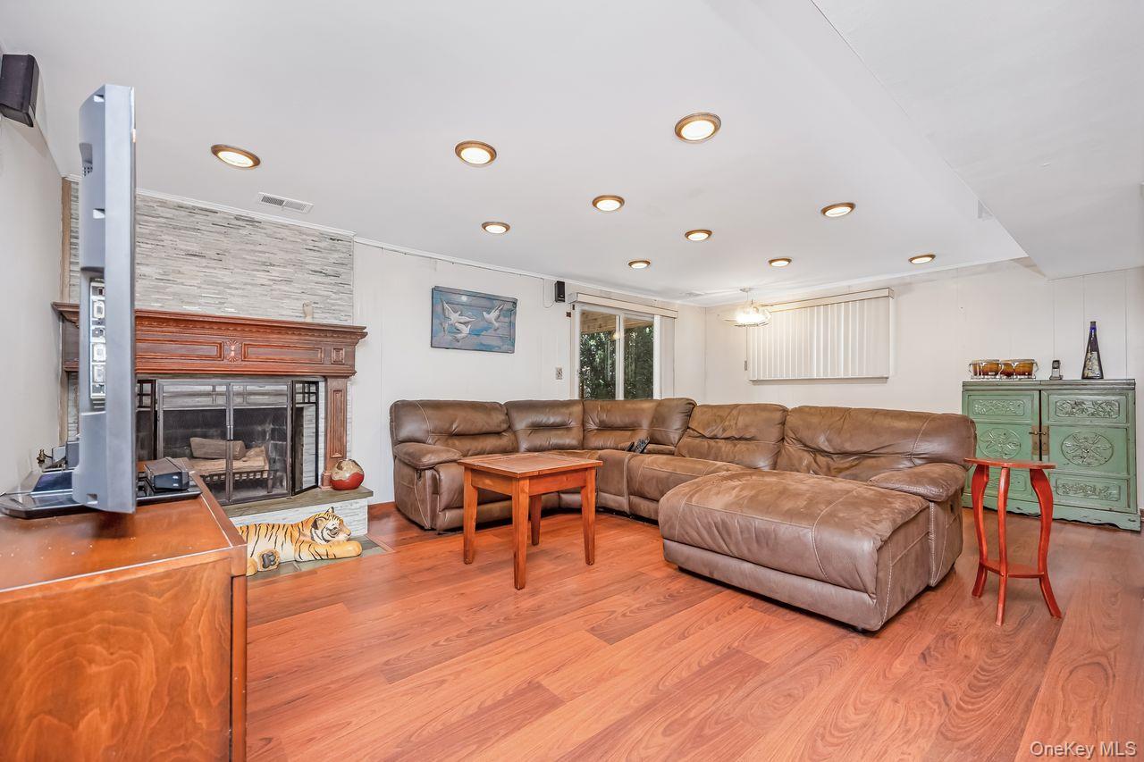 16 Wendy Lane – For Sale photo 4