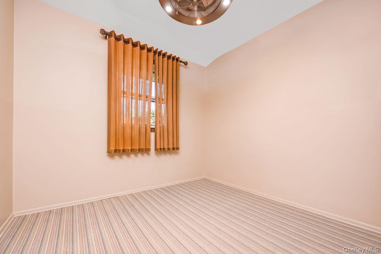 16 Wendy Lane – For Sale photo 14