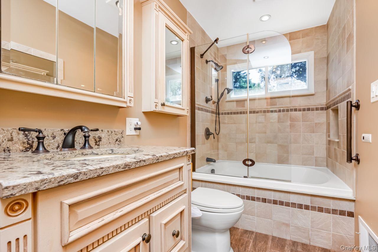16 Wendy Lane – For Sale photo 16