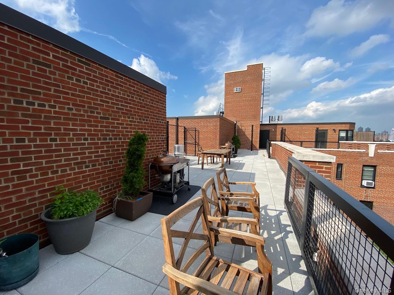 65 Park Terrace East, Unit C48 photo 15