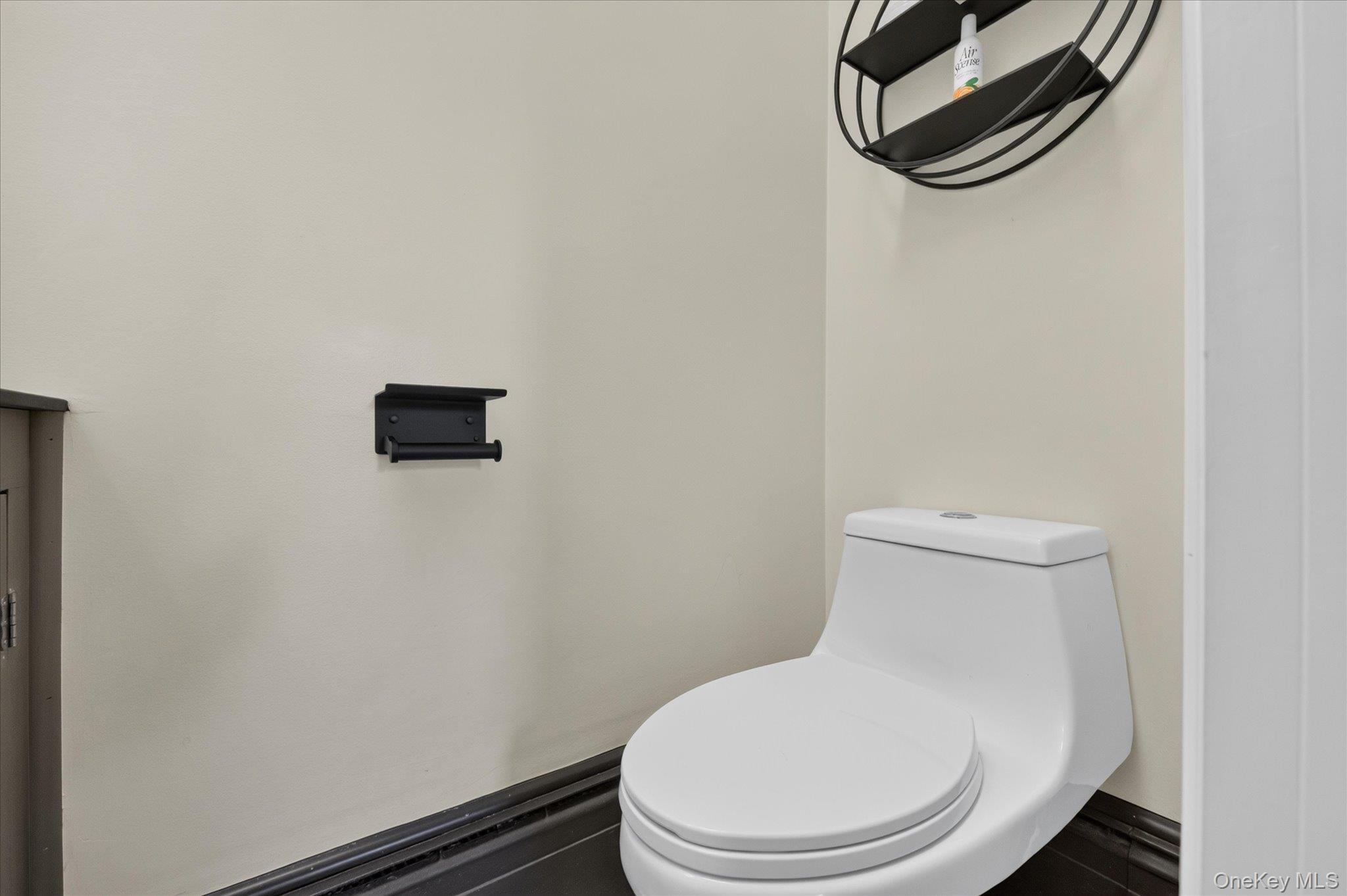 7 Henry Street – For Rent photo 8