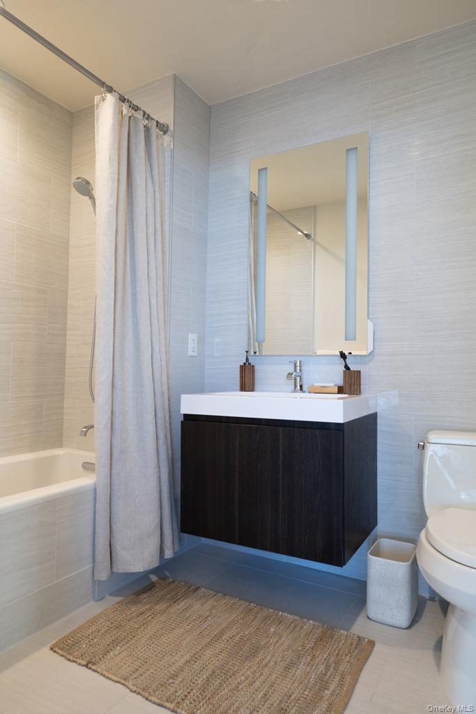 131-01 40th Road, Unit 19M photo 15