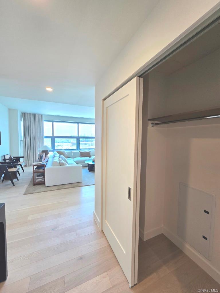 131-01 40th Road, Unit 19M photo 18