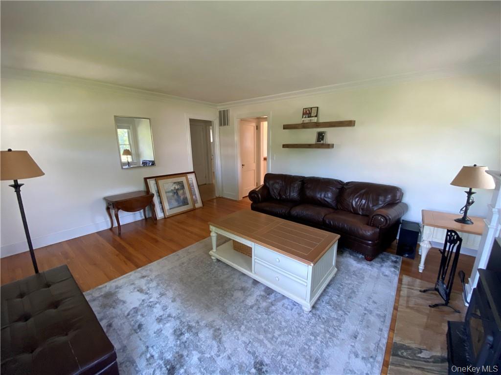 17 Harriman Avenue – For Rent photo 4