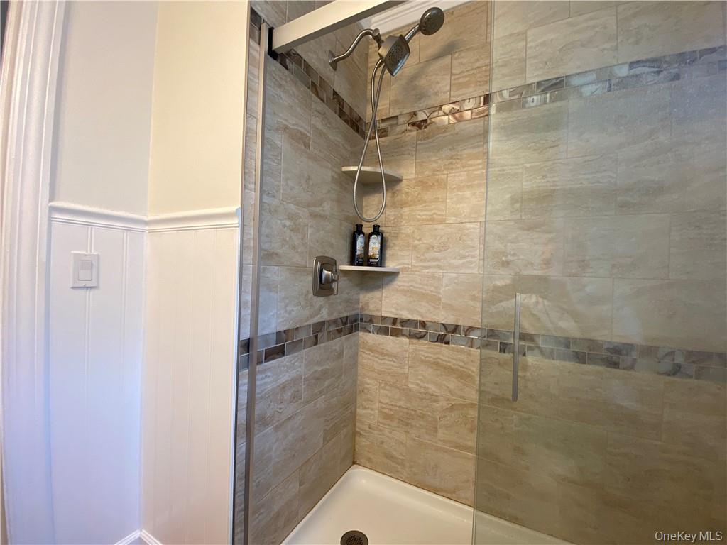 17 Harriman Avenue – For Rent photo 15