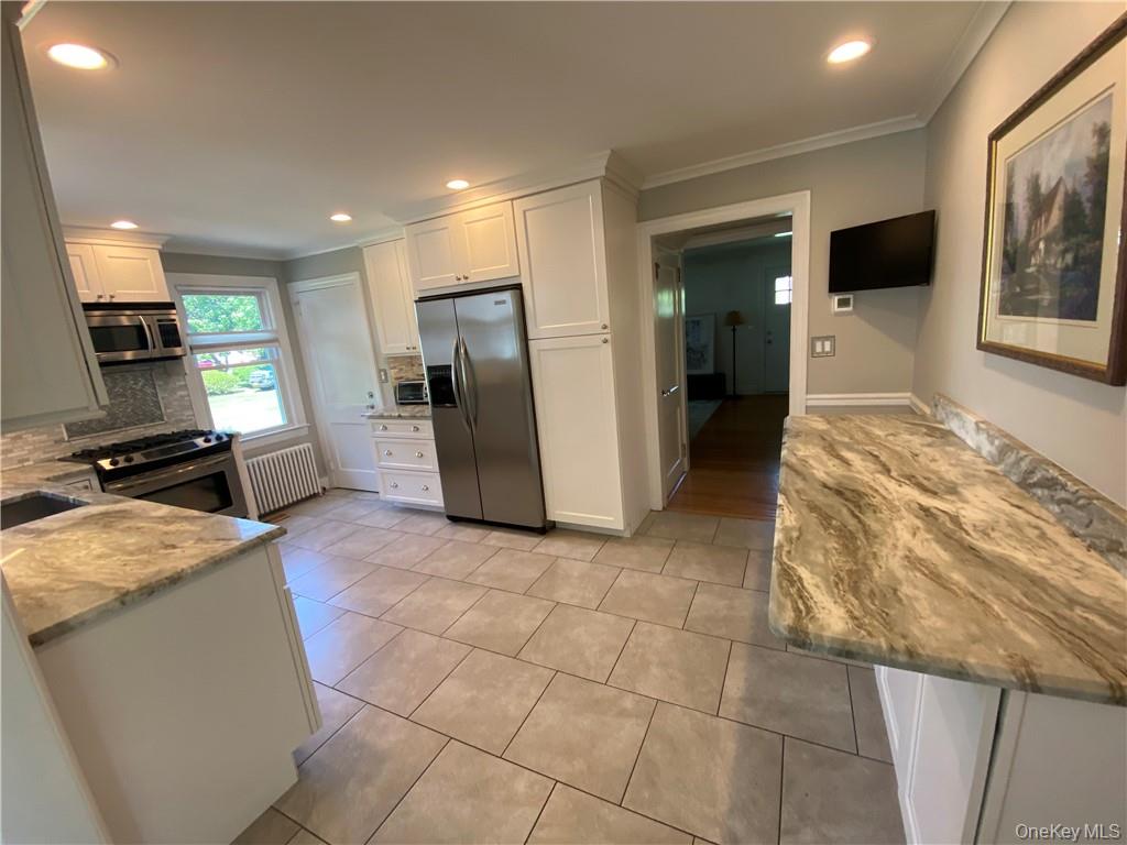 17 Harriman Avenue – For Rent photo 5