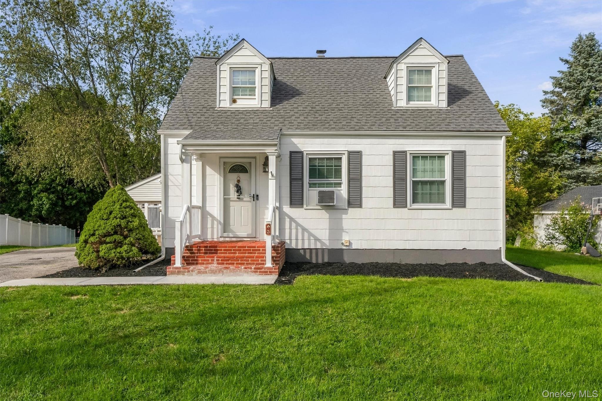 3 Kinderhook Drive – For Sale photo 3