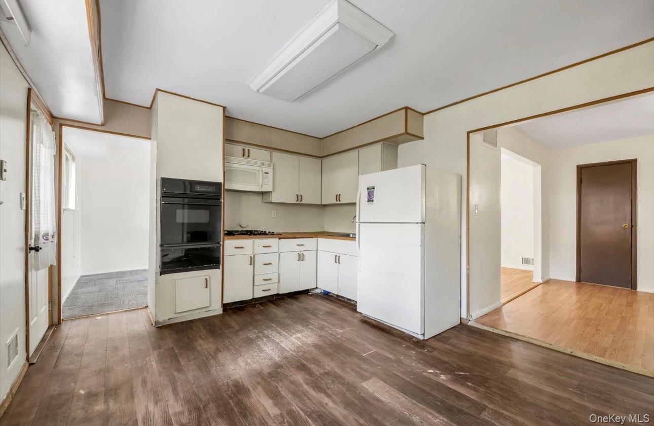 136 Broadway – For Sale photo 4