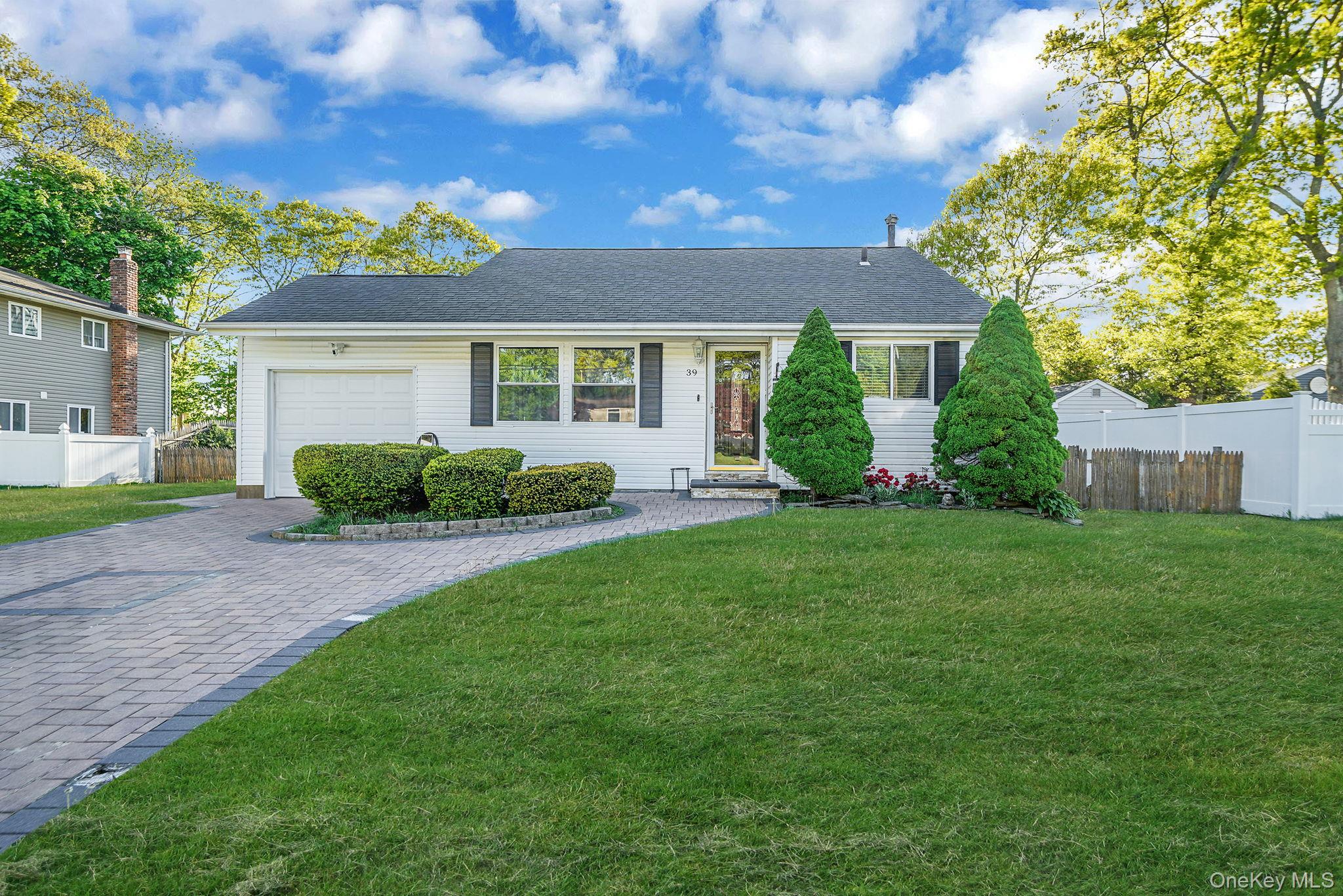 39 Superior Street – For Sale photo 3