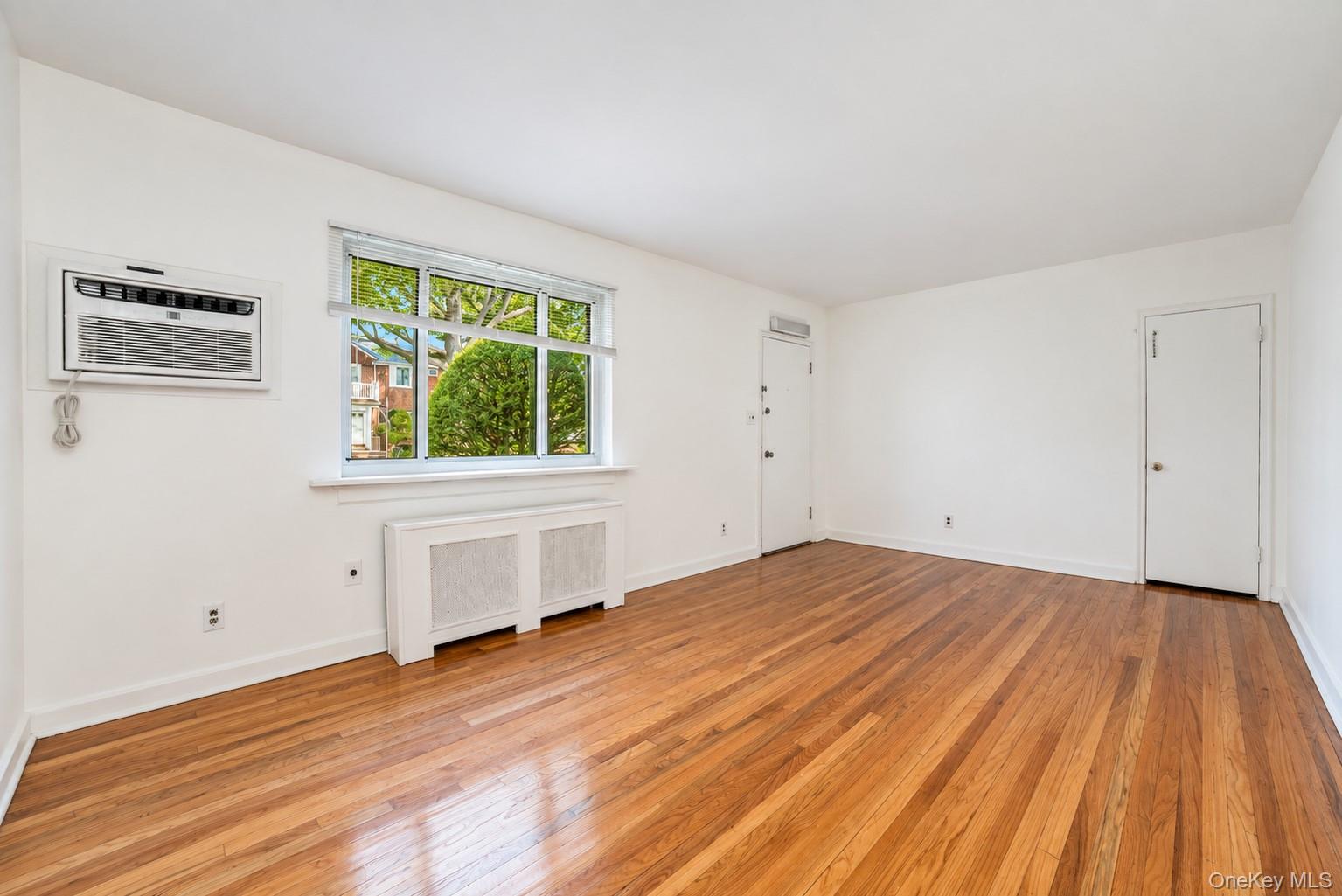 260-13 74th Avenue, Unit 1 photo 3