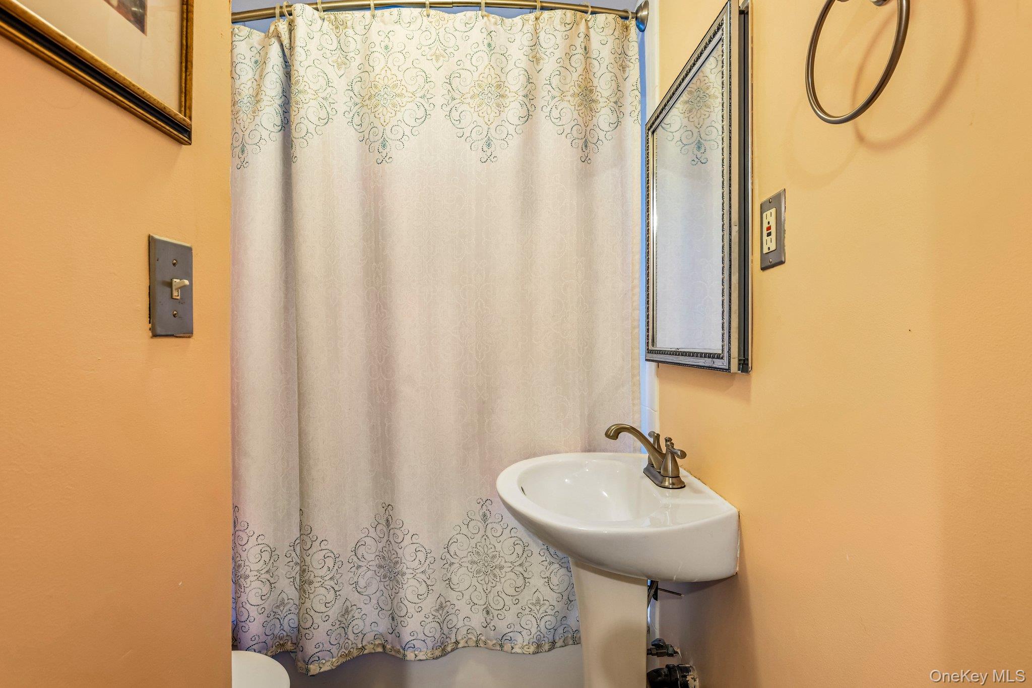 47 White Avenue – For Sale photo 19