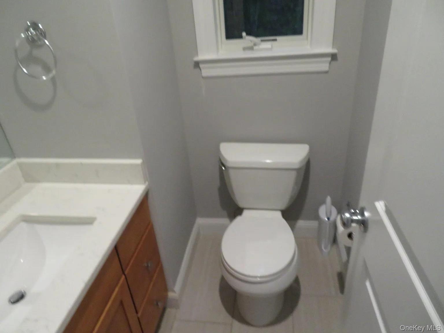 47 Gibson Place, Unit Left side photo 26