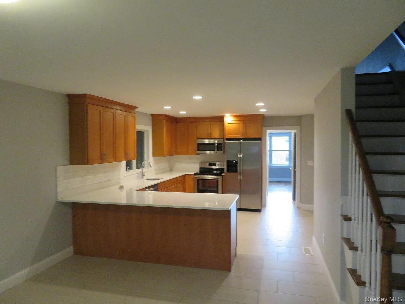 47 Gibson Place, Unit Left side photo 14