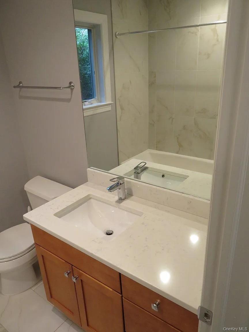 47 Gibson Place, Unit Left side photo 30