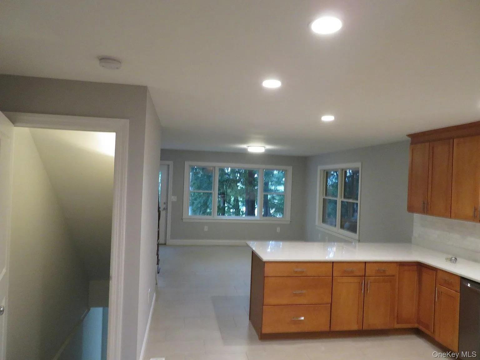 47 Gibson Place, Unit Left side photo 15