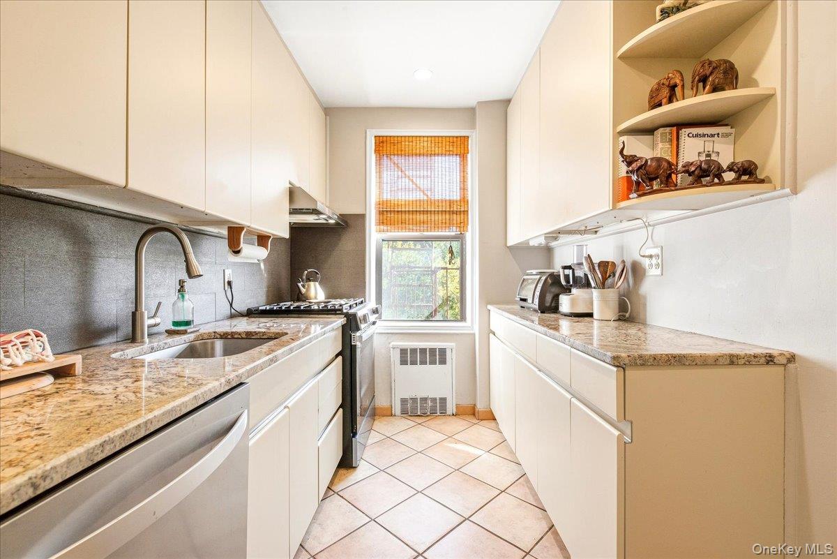 102-32 65th Avenue, Unit A44 photo 7
