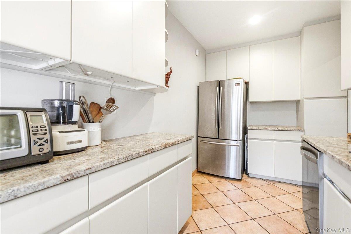 102-32 65th Avenue, Unit A44 photo 10