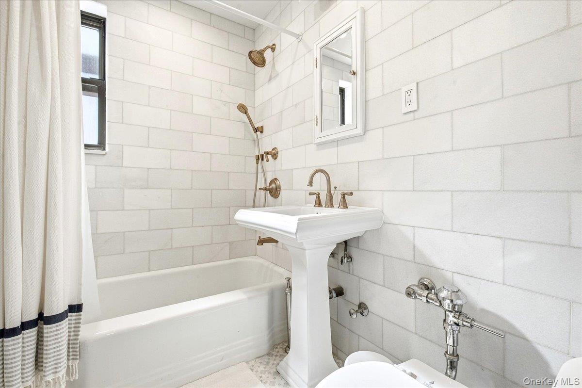 102-32 65th Avenue, Unit A44 photo 26