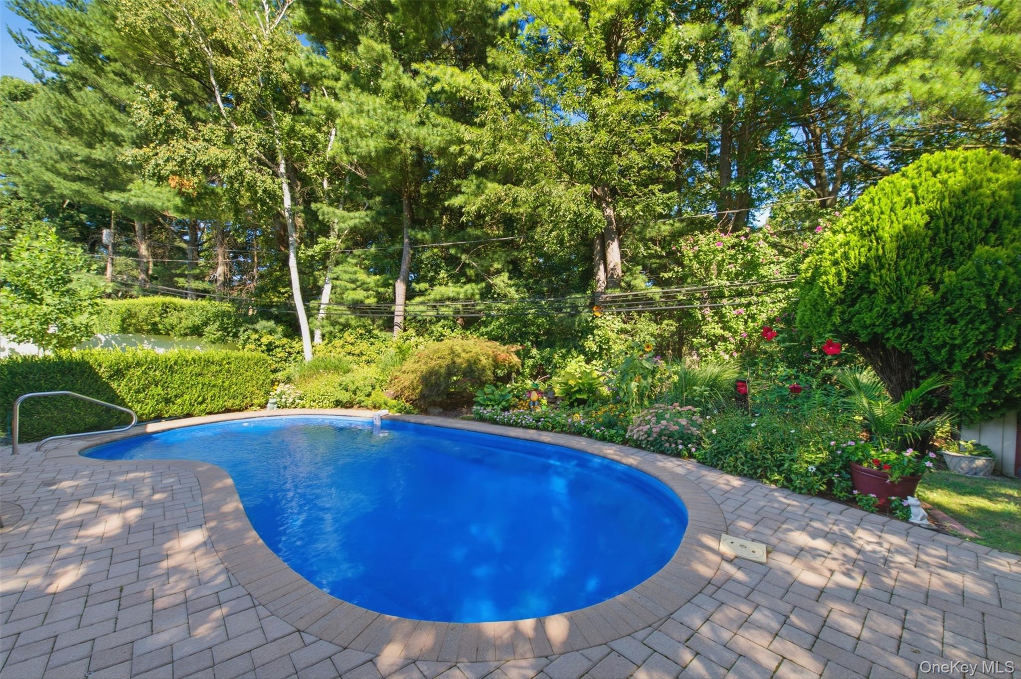 17 White Cliff Lane – For Sale photo 38