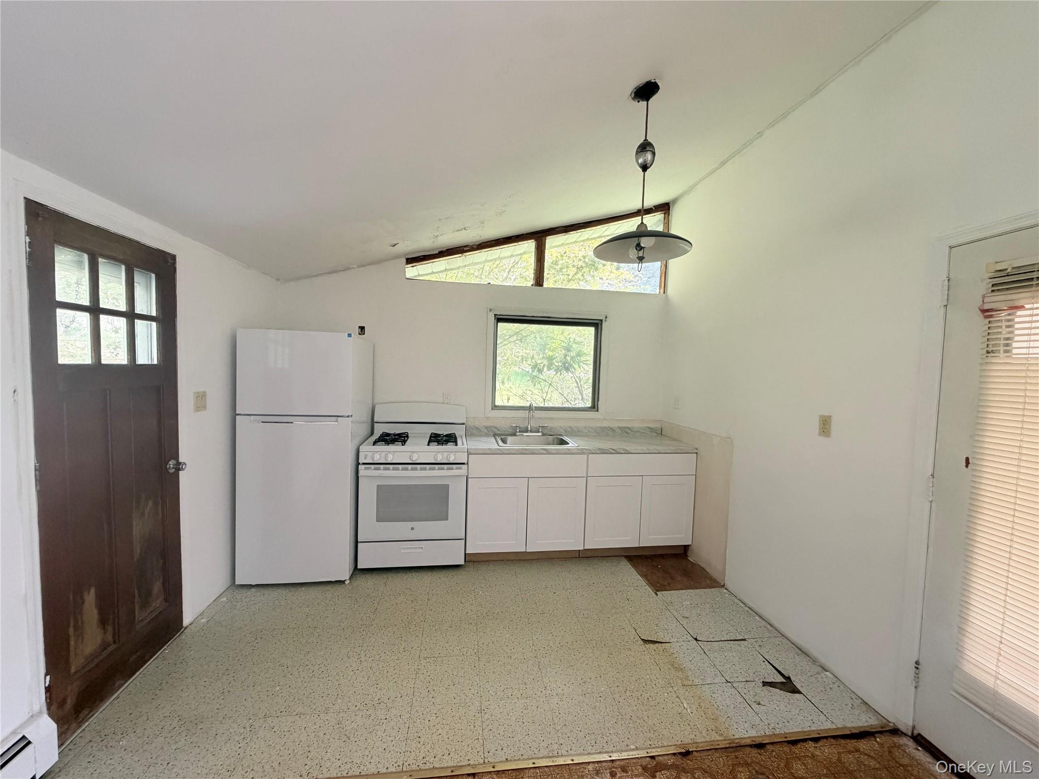 25 Miles – For Rent photo 4