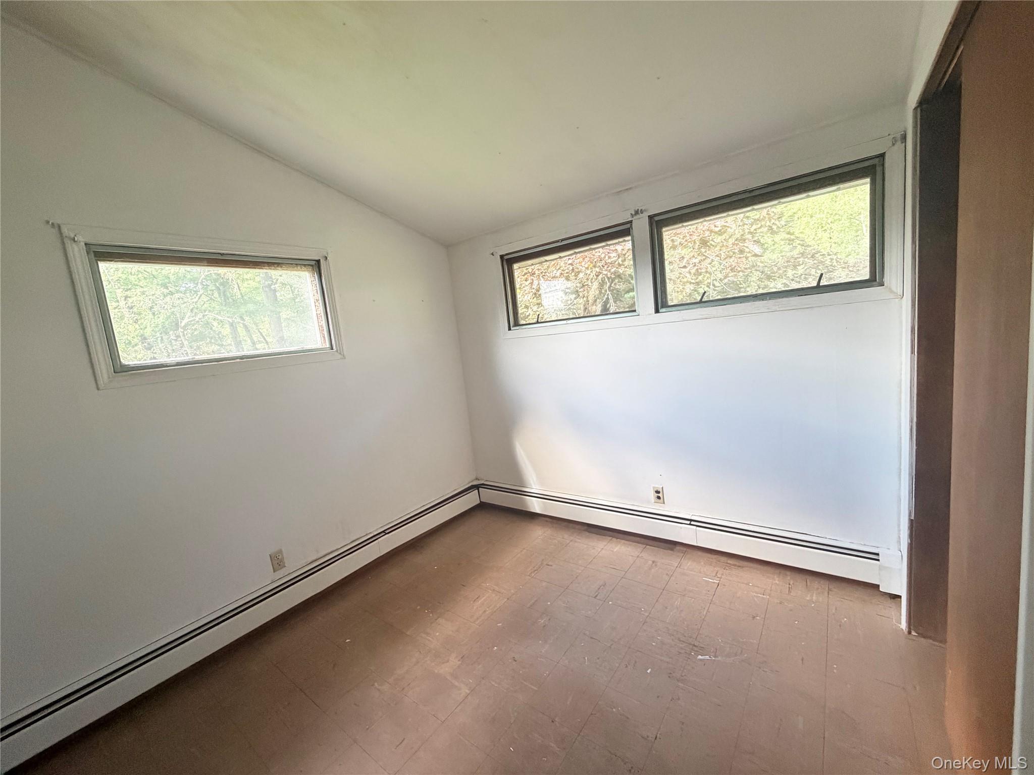 25 Miles – For Rent photo 9
